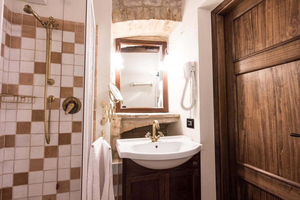 Domus In Castro Bed & Breakfast Montecchio  Bilik gambar
